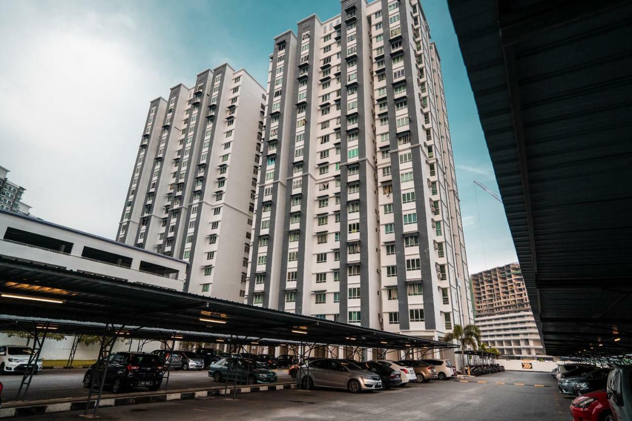 Moderm Spacious 6Pax S Pice Penang Bayan Lepas Buitenkant foto